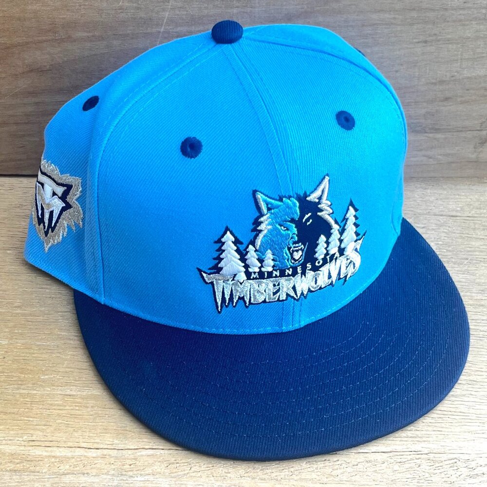 MITCHELL & NESS NBA MINNESOTA TIMBERWOLVES GRAPHIC LOGO FITTED 7 3/8 HAT NEW